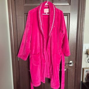 Hot Pink Victoria’s Secret Bathrobe Large